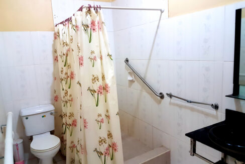 08 Master Bath