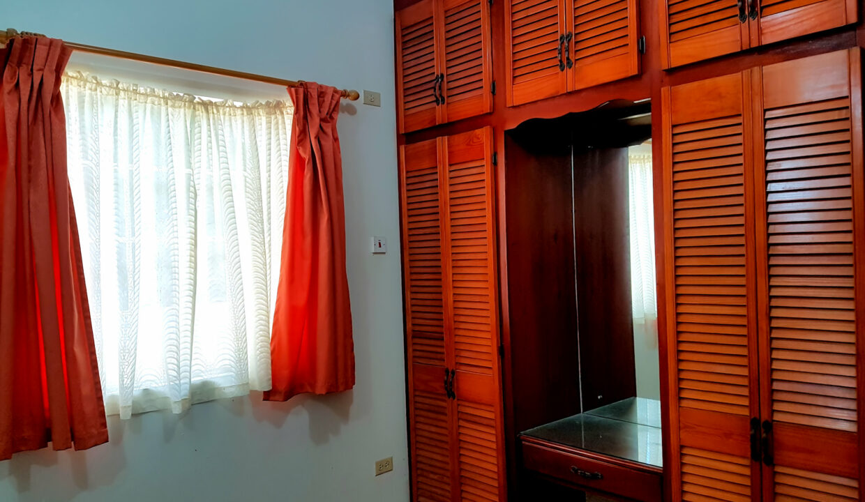 09 Bedroom 1