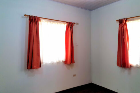 10 Bedroom 1
