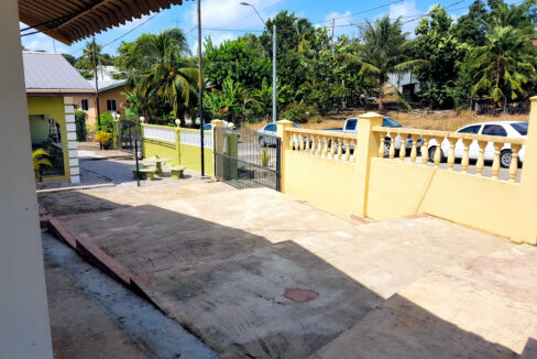 14 Front Yard